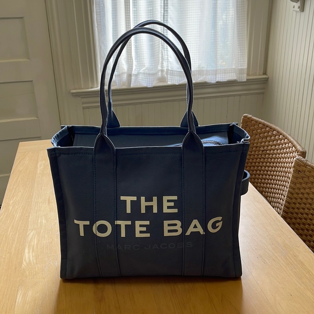 Marc Jacobs - The Tote Bag